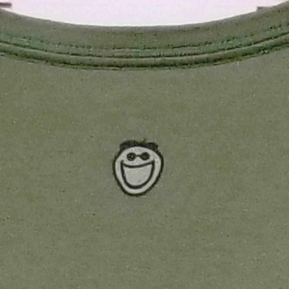 Ladies' Life is Good Christmas Tee, Size S, EUC - Picture 5 of 12